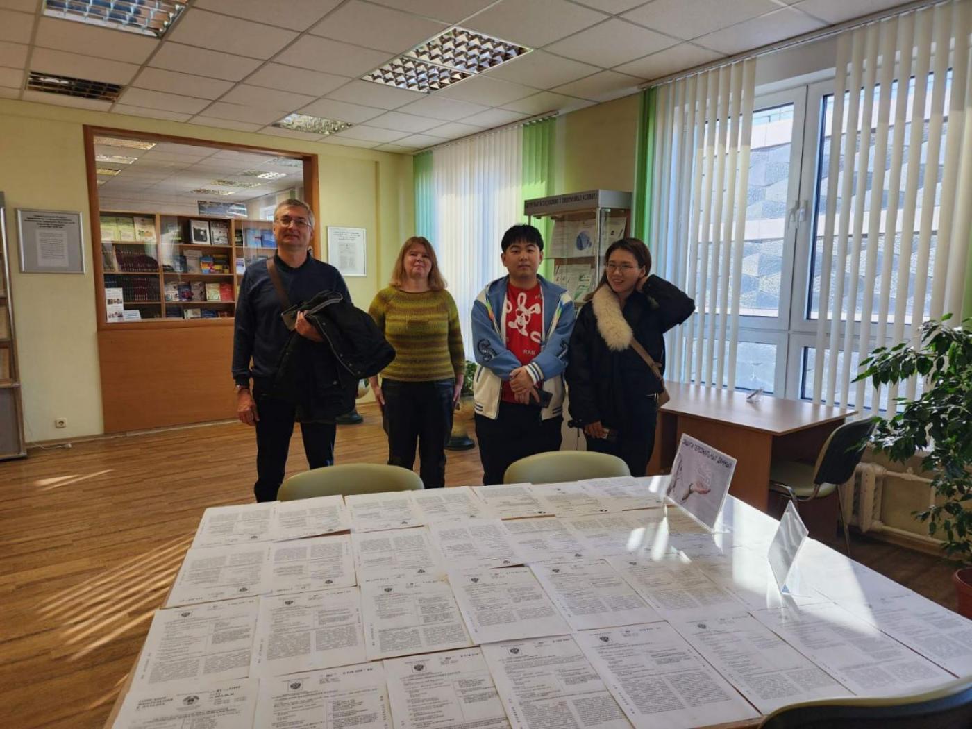 Магистранты ФТУГ из КНР посетили выставку «Патентные исследования в современных условиях»